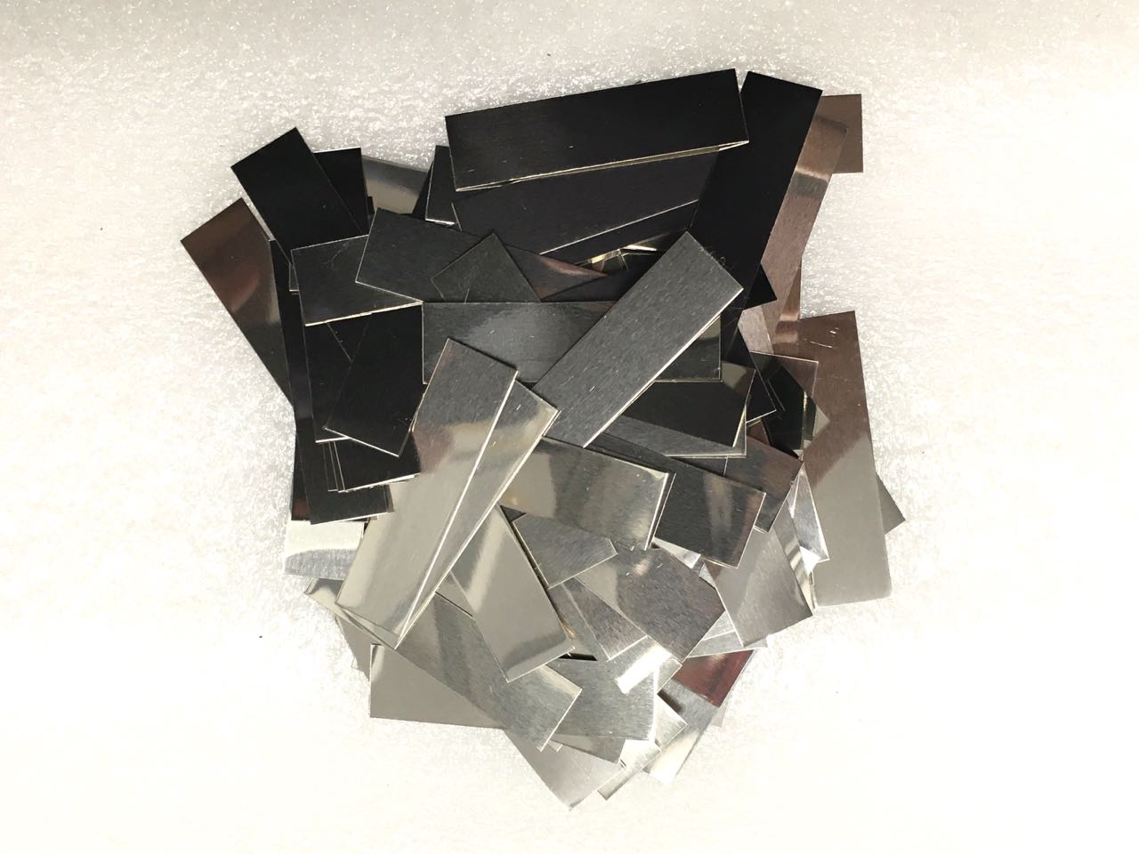 Hilumin-Verbinder 100Stück, 38mmx0,15mm, für 2x26650 Zellen